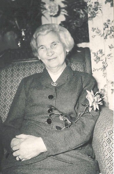 Farmor - 75 aar.jpg - Min farmor - 75 år. Jeg husker hende som værende en meget fin og sart dame.